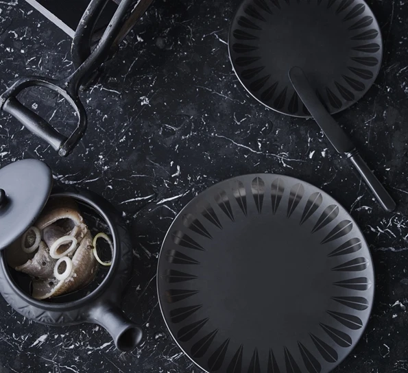 Lucie Kaas Lotus Trends Tallerken Dyp 18 Cm Sort 4 Lucie Kaas Lotus Trends Tallerken Dyp 18 Cm Sort - Bilde 2