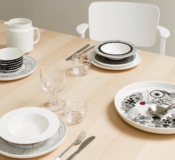 Marimekko Oiva Tallerken 25 Cm Hvit 4 Marimekko Oiva Tallerken 25 Cm Hvit - Bilde 2