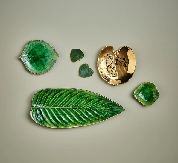 Costa Nova Riviera Tallerken 18 Cm Vannliljeblad Gull 4 Costa Nova Riviera Tallerken 18 Cm Vannliljeblad Gull - Bilde 2