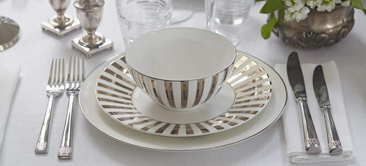 Wedgwood JC Platinum Asjett 23 Cm 5 Wedgwood JC Platinum Asjett 23 Cm - Bilde 3