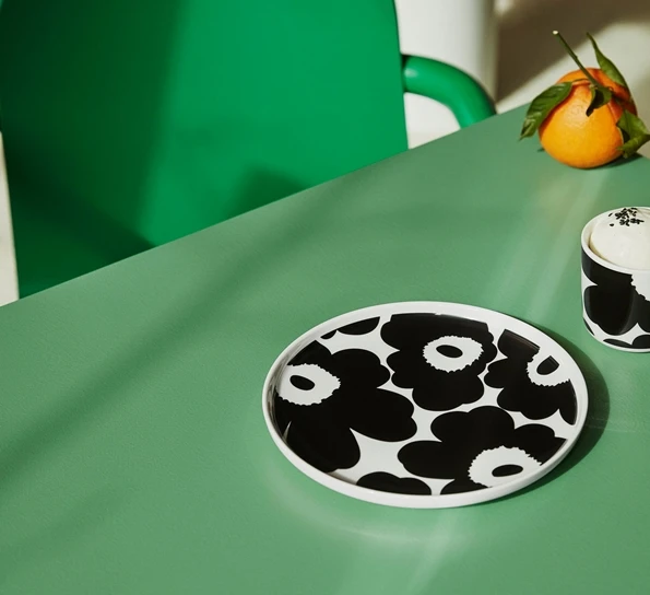 Marimekko Oiva Unikko Asjett 20 Cm Hvit Sort 4 Marimekko Oiva Unikko Asjett 20 Cm Hvit Sort - Bilde 2