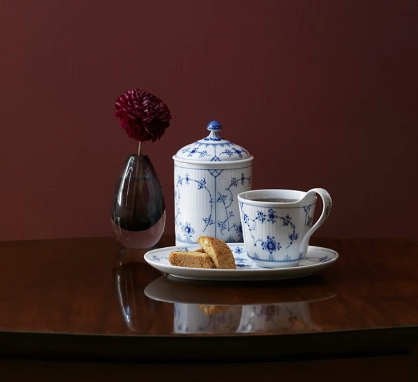 Royal Copenhagen Musselmalt Riflet Krukke Med Lokk 16cm 4 Royal Copenhagen Musselmalt Riflet Krukke Med Lokk 16cm - Bilde 2