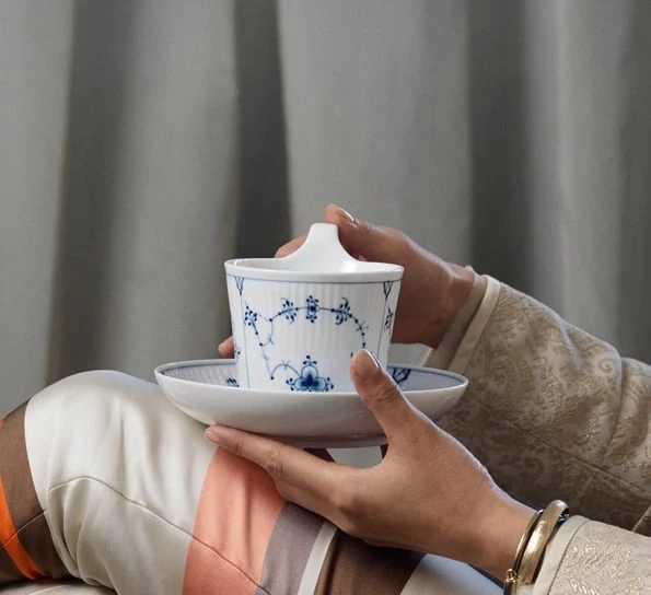 Royal Copenhagen Musselmalt Riflet Kaffekopp Med Skål 25 Cl 4 Royal Copenhagen Musselmalt Riflet Kaffekopp Med Skål 25 Cl - Bilde 2