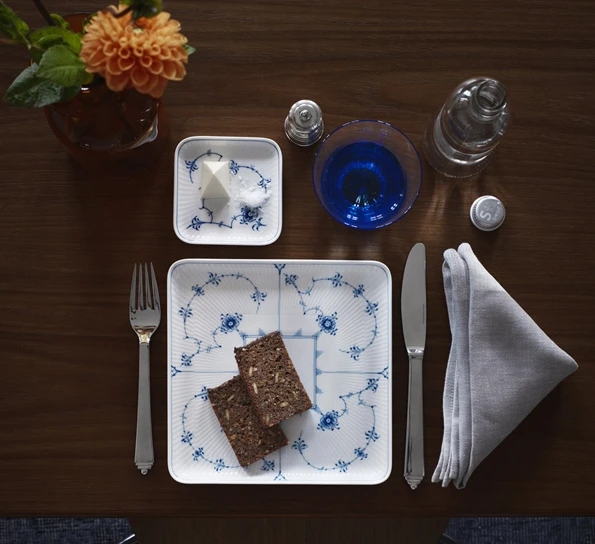 Royal Copenhagen Musselmalt Riflet Asjett 9x9 Cm 4 Royal Copenhagen Musselmalt Riflet Asjett 9x9 Cm - Bilde 2