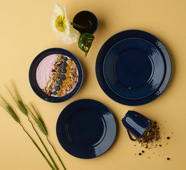 Rörstrand Swedish Grace Midnatt Tallerken Dyp 19 Cm 4 Rörstrand Swedish Grace Midnatt Tallerken Dyp 19 Cm - Bilde 2