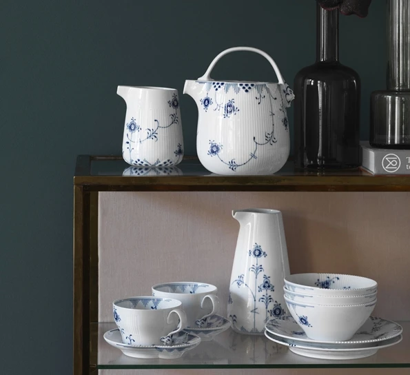 Royal Copenhagen Blue Elements Asjett 19 Cm 4 Royal Copenhagen Blue Elements Asjett 19 Cm - Bilde 2