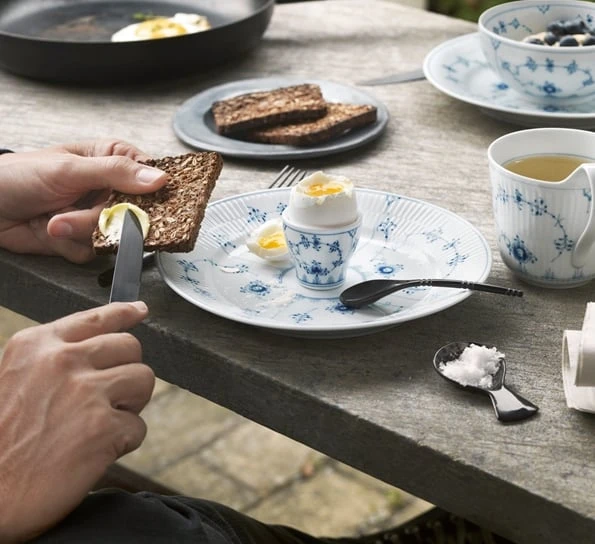 Royal Copenhagen Musselmalt Riflet Asjett 22 Cm 4 Royal Copenhagen Musselmalt Riflet Asjett 22 Cm - Bilde 2