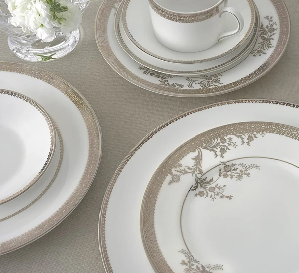 Wedgwood Lace Gold Asjett 20 Cm 4 Wedgwood Lace Gold Asjett 20 Cm - Bilde 2