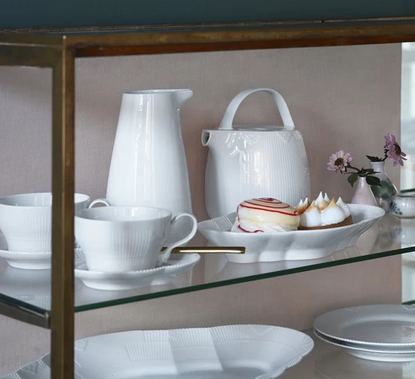 Royal Copenhagen White Elements Asjett 19 Cm 4 Royal Copenhagen White Elements Asjett 19 Cm - Bilde 2